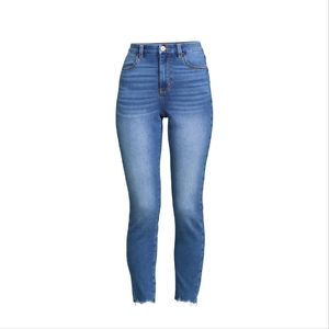 No Boundaries NWT Super High Rise Medium Wash Cozy Curvy Skinny Jean 840